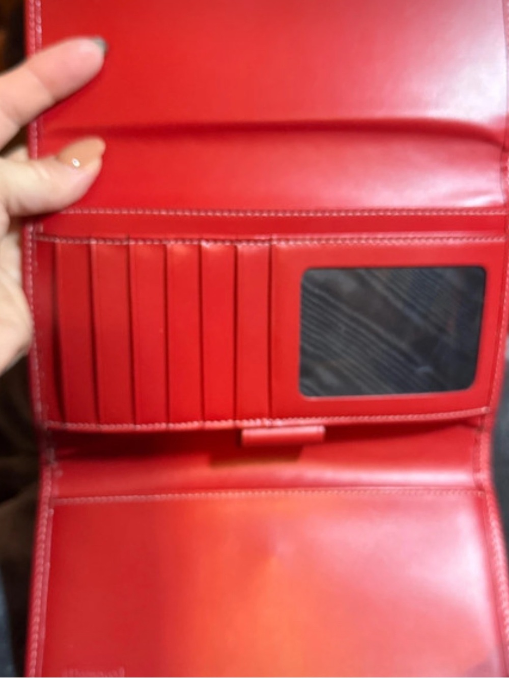 “Pre-Owned” DOONEY & BOURKE RED LEATHER 
TRI-FOLD WALLET.  Excellent Condition! - Picture 6 of 16
